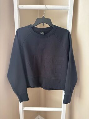 Nike Black Embossed NIKE Logo Cropped Crew Sweatshirt